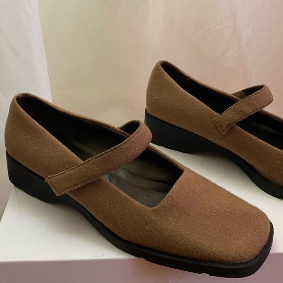 Liz Claiborne Shoes - Square toe Mary J